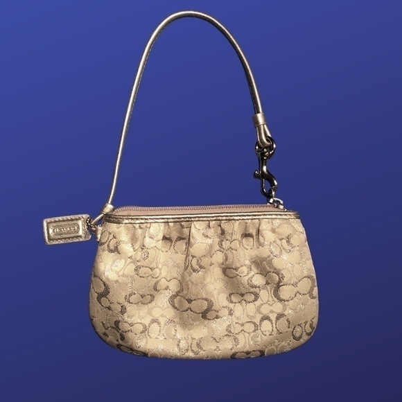 𝅺COACH Signature C Metallic Jacquard Fabric SMALL Wristlet, SILVER, NWOT - Picture 1 of 9